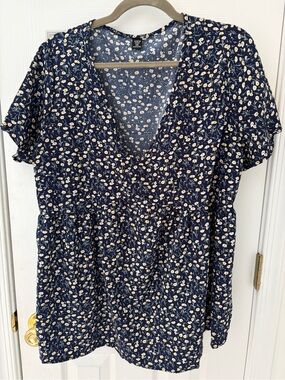 SHEIN Navy Floral V-Neck Flutter Sleeve Babydoll Peasant Blouse
